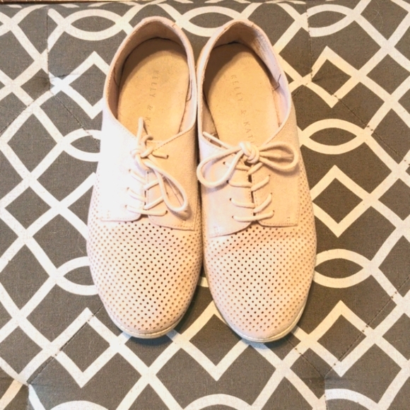 Kelly & Katie Shoes - Kelly & Katie Pink Faux Suede Shoes!